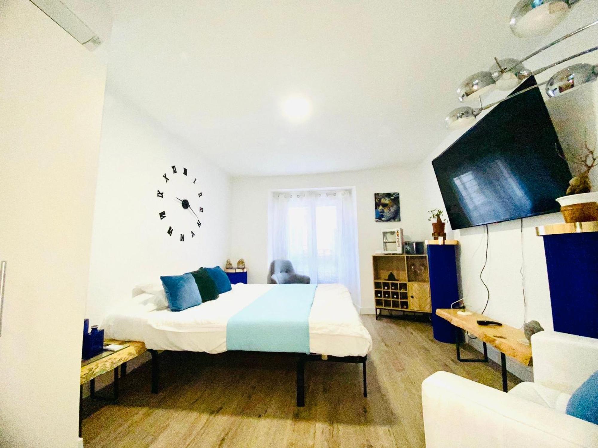 Apartamento Delux Ll 马德里 外观 照片
